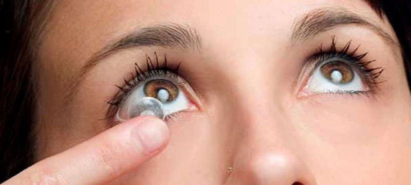 Step 5 for wearing Contact Lenses