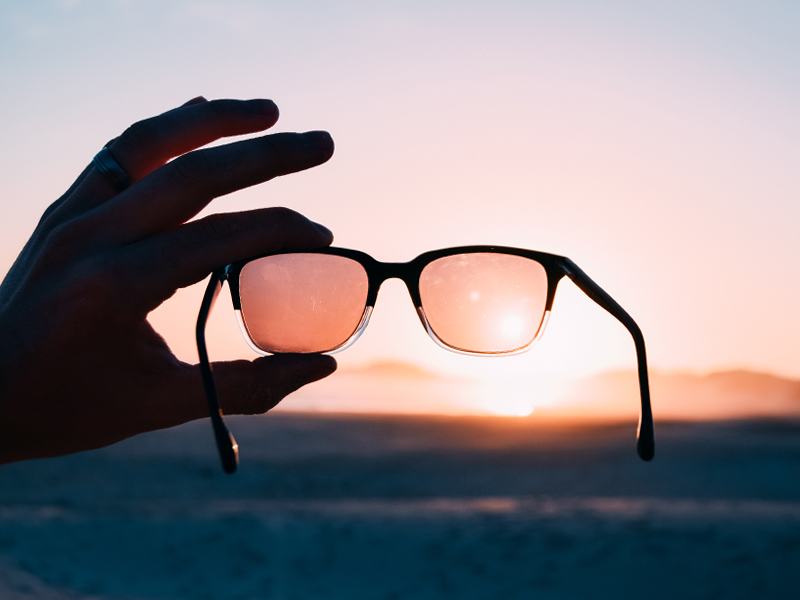 https://www.framesbuy.com.au/trends/wp-content/uploads/2019/04/sunglasses-uv-standards.jpg