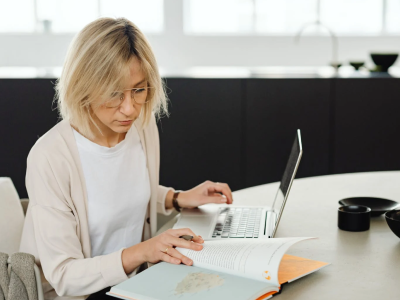 blue light glasses - christmas gift for working mom